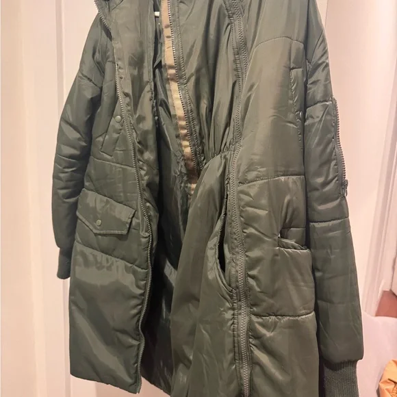 Modern Eternity Olive Green Quilted Puffer Coat. Good for maternity - Picture 1 of 4